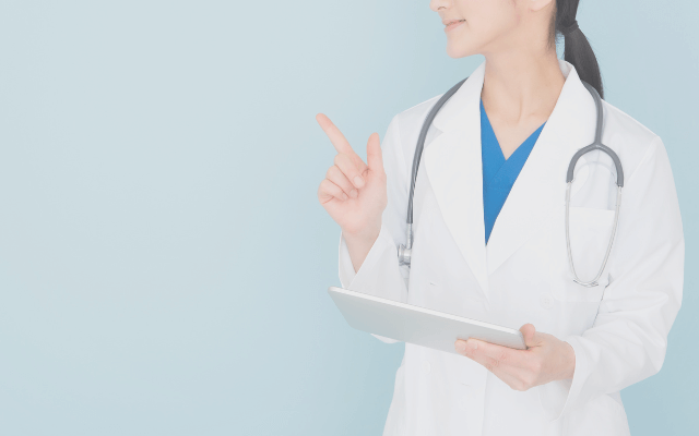 主治医が話している様子